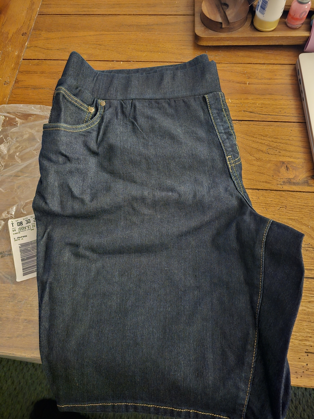 Women's Dark Wash Denim Shorts with Elastic Waistband